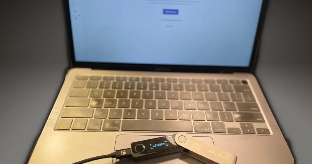 Connecting a Ledger wallet to my computer.